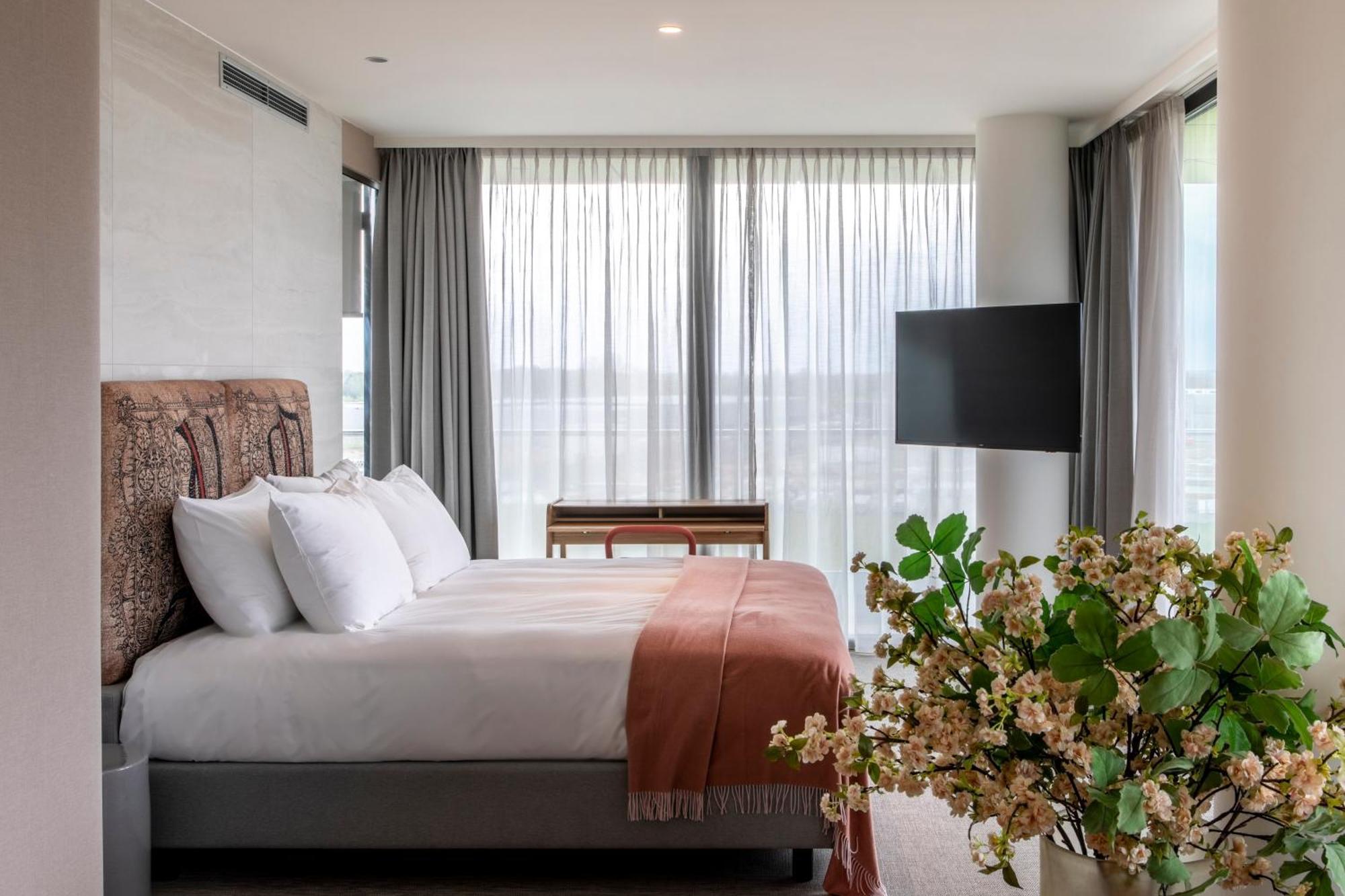 Van Der Valk Hotel Deventer Bagian luar foto